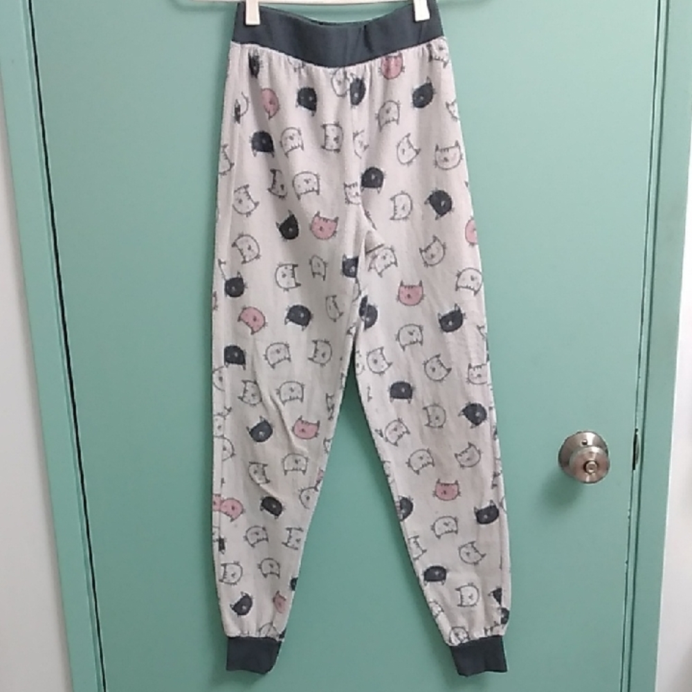 Ardene White and Pink Pajama Bottoms Soft and Comfortable